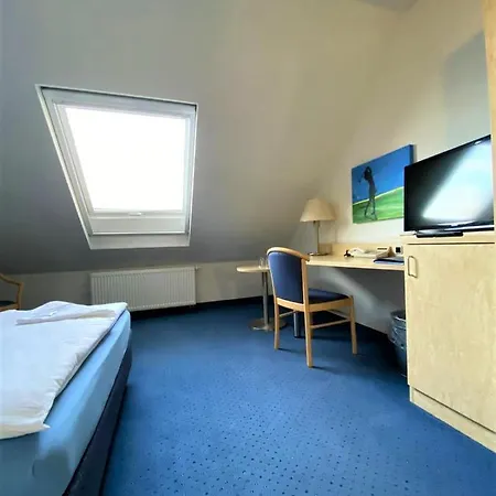 Hotel Fairway 3*