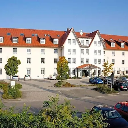 Fairway Hotel 3*