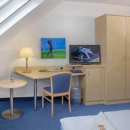 Hotel Fairway 3*