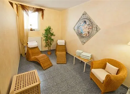 Hotel Fairway 3*