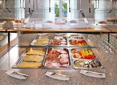 Fairway Hotel 3*