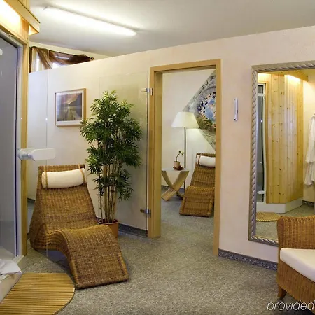 Fairway Hotel