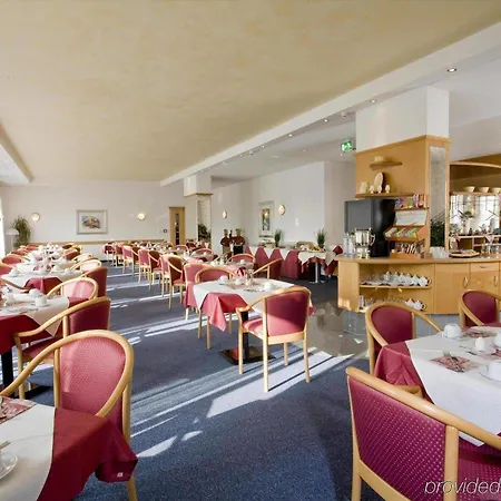 Hotel Fairway 3*