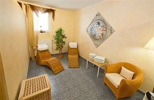 Отель Fairway 3*